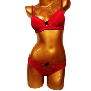 Ensemble soutien-gorge culotte en dentelle florale rouge